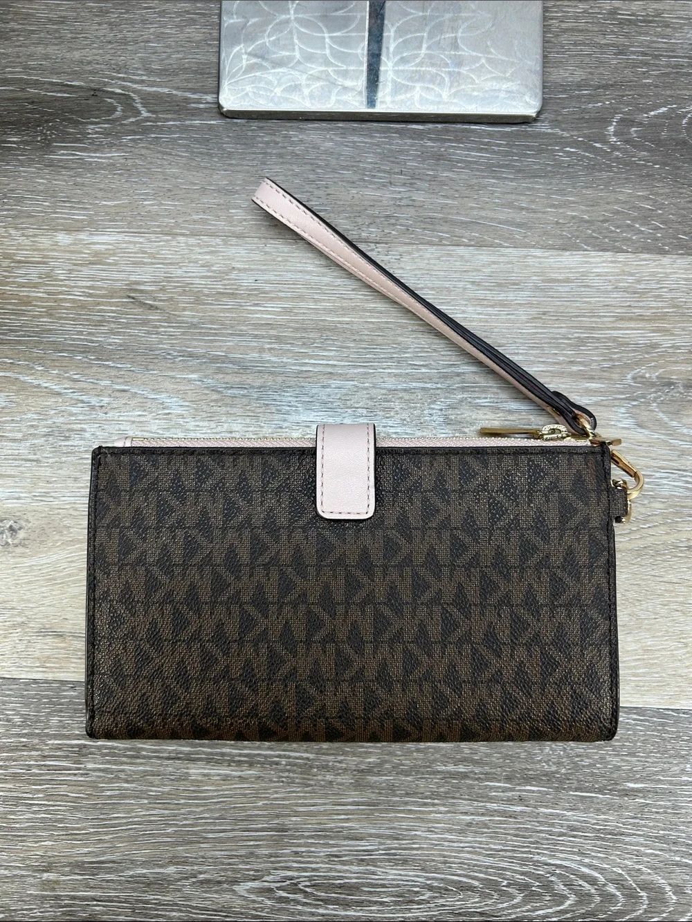9508 Michael Kors Brown Tote with Pale Pink Trim and Matching Wristlet 269019508
